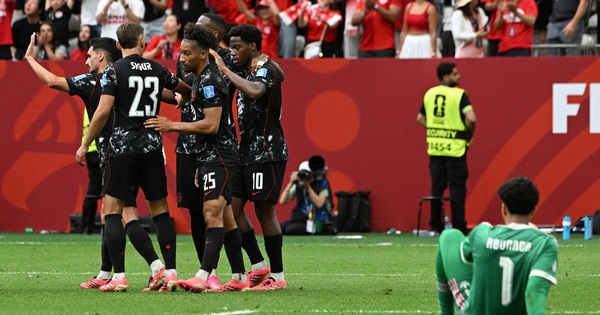 World Cup 2026: Canada hủy diệt Qatar 6-0 sau hai thẻ đỏ - hình ảnh - shbetv.vip World Cup 2026: Canada hủy diệt Qatar 6-0 sau hai thẻ đỏ - hình ảnh - shbetv.vip