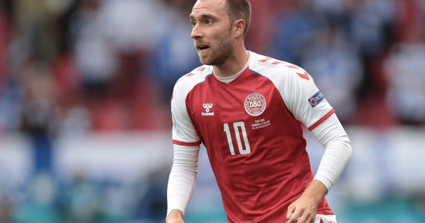 Cực nóng: Eriksen lại đổ gục xuống sân, ám ảnh đột quỵ ở EURO 2020 hiện về - hình ảnh - shbetv.vip Cực nóng: Eriksen lại đổ gục xuống sân, ám ảnh đột quỵ ở EURO 2020 hiện về - hình ảnh - shbetv.vip