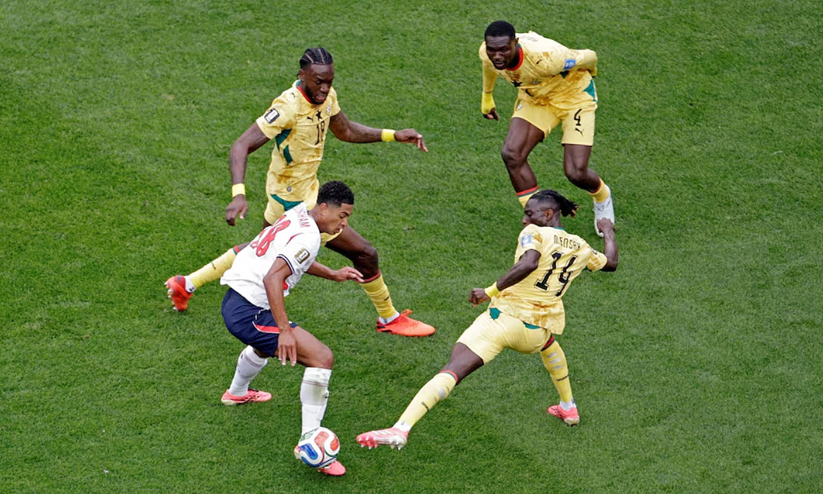 Merson: ‘Anh cần dồn bóng cho Bellingham như cách Argentina làm với Messi’ - hình ảnh - shbetv.vip