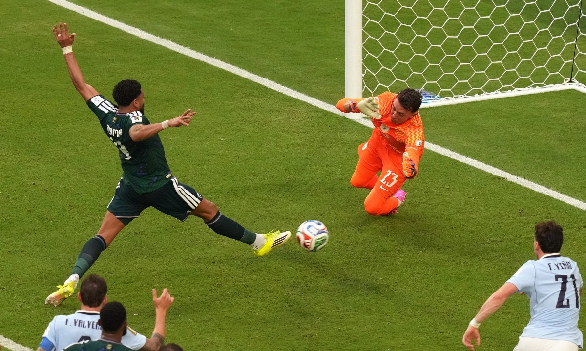 Arab Saudi 1-0 Uruguay (H2): Cột dọc cứu thua – Cơ hội vàng cho fan cá cược - hình ảnh - shbetv.vip