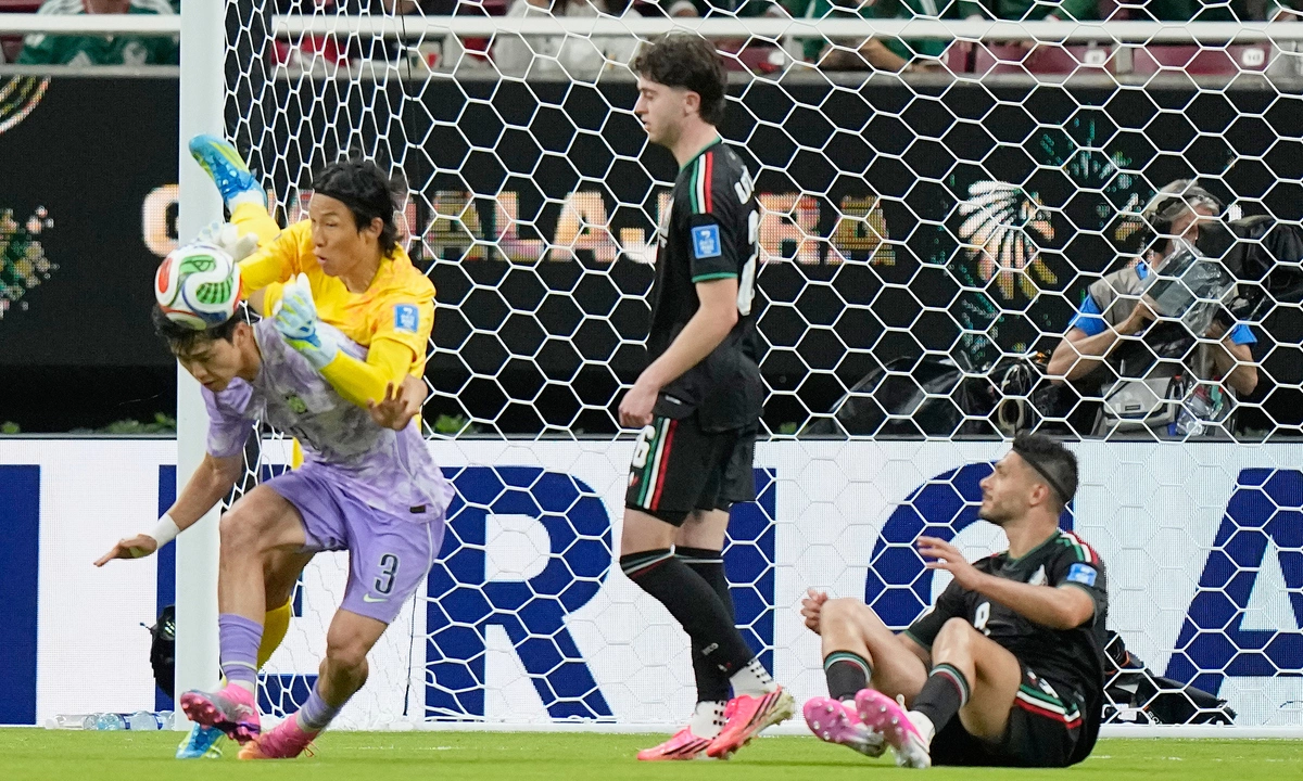 Mexico Vượt Vòng Bảng World Cup 2026 Nhờ Sai Lầm Của Thủ Môn Hàn Quốc - hình ảnh - shbetv.vip