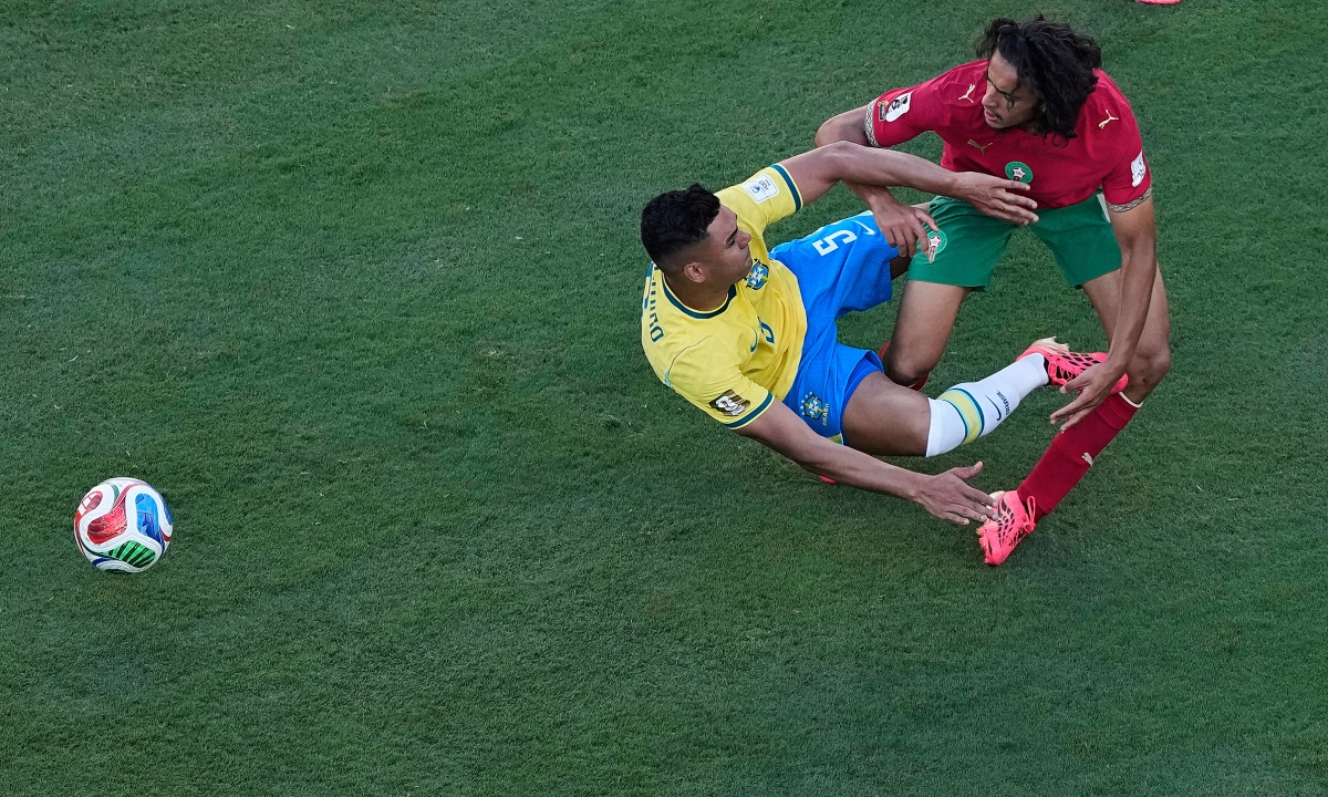Bouaddi – Tiền vệ 18 tuổi khiến Brazil ‘bó tay’ và cơ hội cá cược hấp dẫn tại SHBET - hình ảnh - shbetv.vip Bouaddi – Tiền vệ 18 tuổi khiến Brazil ‘bó tay’ và cơ hội cá cược hấp dẫn tại SHBET - hình ảnh - shbetv.vip