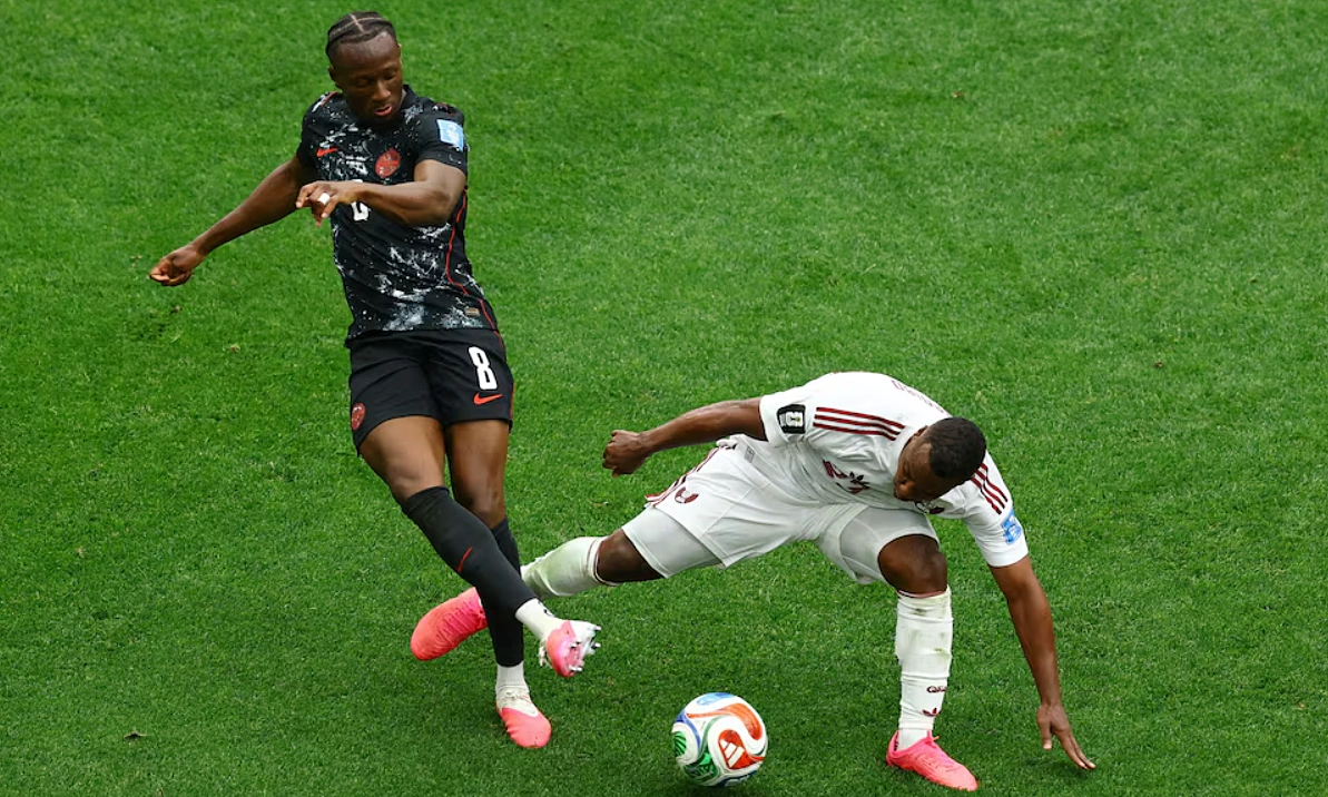 FIFA phạt nặng cầu thủ Qatar làm gãy chân tiền vệ Canada tại World Cup 2026 - hình ảnh - shbetv.vip FIFA phạt nặng cầu thủ Qatar làm gãy chân tiền vệ Canada tại World Cup 2026 - hình ảnh - shbetv.vip