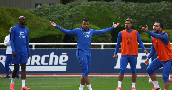 ‘Biến căng’ bao trùm đội tuyển Pháp, Mbappe bất mãn rời sân tập - hình ảnh - shbetv.vip