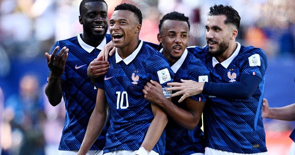 Mbappe giải quyết cuộc tranh luận nảy lửa ‘Messi – Ronaldo, ai giỏi hơn’ bằng câu trả lời gây sốc: góc nhìn mới cho người chơi Việt - hình ảnh - shbetv.vip