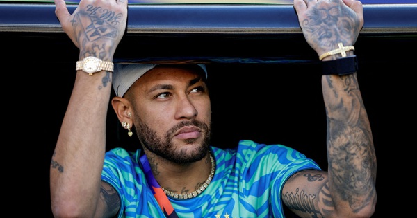 Tổng thống Brazil châm biếm Neymar: Dự World Cup chỉ để… làm việc từ xa? - hình ảnh - shbetv.vip