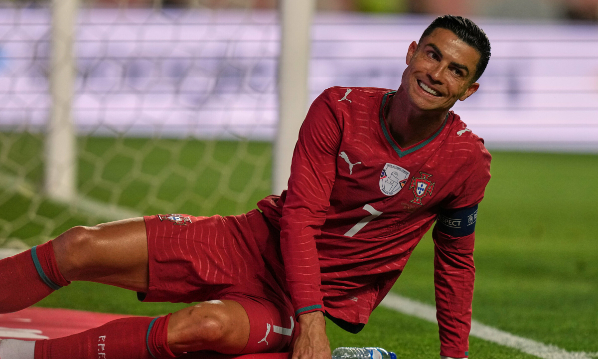 Ronaldo Bất Ngờ Rơi Ngoài Top 40 Cầu Thủ Đẹp Trai World Cup 2026 - hình ảnh - shbetv.vip Ronaldo Bất Ngờ Rơi Ngoài Top 40 Cầu Thủ Đẹp Trai World Cup 2026 - hình ảnh - shbetv.vip