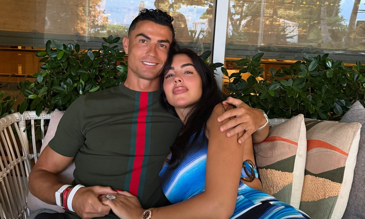 10 Năm Bên Nhau Của Ronaldo Và Vợ Sắp Cưới: Hành Trình Gắn Kết Từ Tình Yêu Đến Gia Đình - hình ảnh - shbetv.vip 10 Năm Bên Nhau Của Ronaldo Và Vợ Sắp Cưới: Hành Trình Gắn Kết Từ Tình Yêu Đến Gia Đình - hình ảnh - shbetv.vip