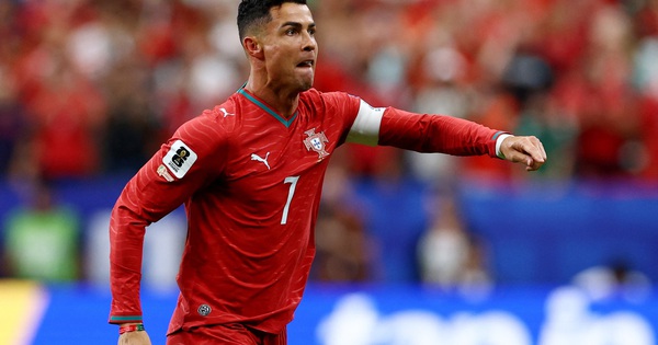 Nhà cái không chặn: Ronaldo lập cú đúp, Bồ Đào Nha đại thắng Uzbekistan 5-0 - hình ảnh - shbetv.vip Nhà cái không chặn: Ronaldo lập cú đúp, Bồ Đào Nha đại thắng Uzbekistan 5-0 - hình ảnh - shbetv.vip