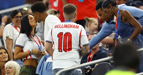 Mẹ Bellingham giúp con trai thoát được án phạt bị cấm trận bán kết Anh – Argentina: góc nhìn mới cho người chơi Việt - hình ảnh - shbetv.vip