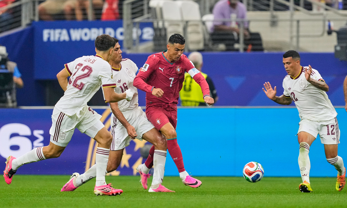 Ronaldo nhận điểm thấp nhất trận thua Tây Ban Nha - hình ảnh - shbetv.vip